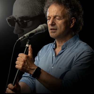 Ο Ανδρέας Καρακότας τραγουδά Σταύρο Κουγιουμτζή