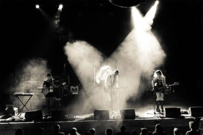 We come to make you dance and to blow your mind | Gewalt