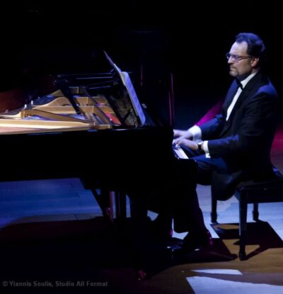 Νίκος Λαάρης