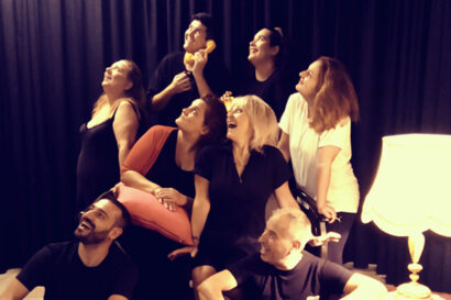 Τα Κίτρινα Γάντια… αλλιώς – Teatrinoi