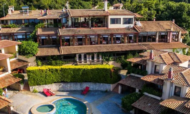 Akritas Ef Zin Villas and Suites
