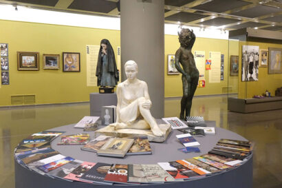 25 Χρόνια Τελλόγλειο: εκθέσεις / εκδόσεις – μια βιβλιοθήκη τέχνης