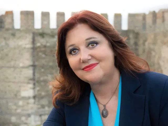 Άννα Μυκωνίου