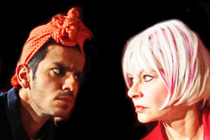 Συγκάτοικοι Με Το Δάχτυλο Στη Σκανδάλη