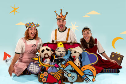 Μια βαλίτσα παραμύθια ταξιδεύουνε στο χρόνο